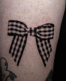 Gingham Bow — Illustrative tattoo by Becca