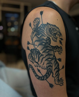 Falling Tigers — Japanese tattoo by Kit